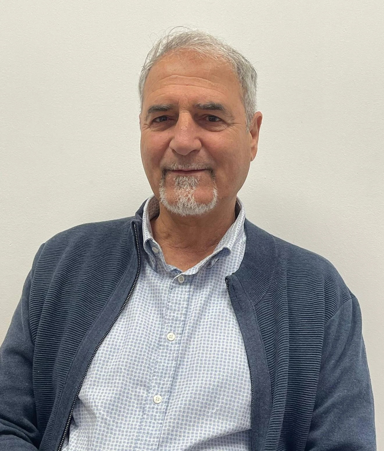 ספריאל, בעלים שותף של "משק ויילר"