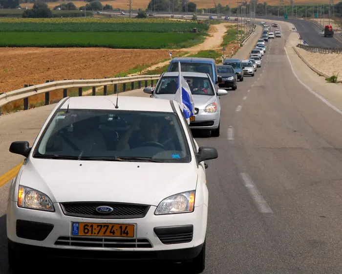 אם כל השיירות בשדרות