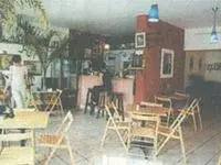 קפאין.  קפה, מאפים ואוכל מגוון ומפתיע