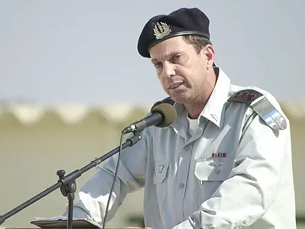 "השקט שיש בו חשיבות לשני הצדדים צריך ללמד את הפלסטינים שיש דרך אחרת". פרס
