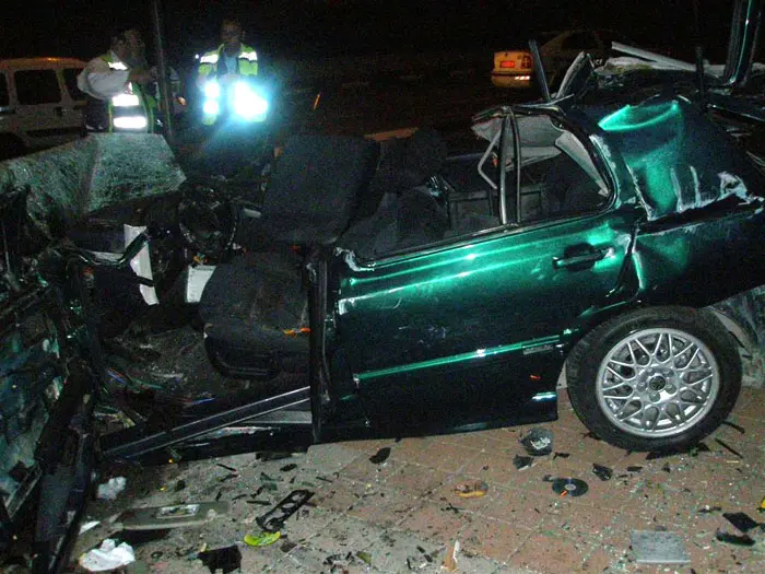 הרכב ההרוס לאחר התאונה בשכונת גבעת משואה בבירה