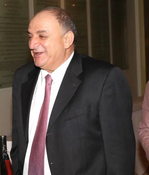 יצחק תשובה. מימש נכס נוסף