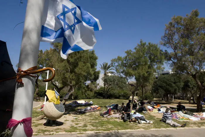 עוד סיבה למבוכה? הפליטים