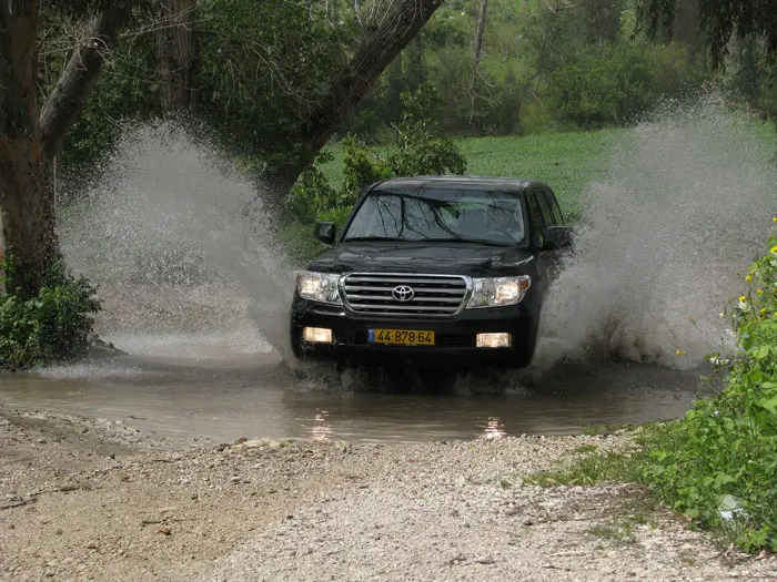 מבחן שטח טויוטה לנדקרוזר 200 V8