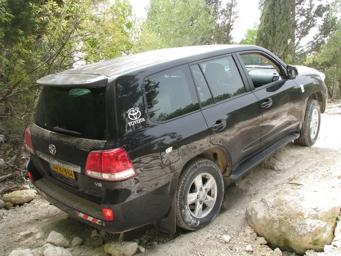 מבחן שטח טויוטה לנדקרוזר 200 V8