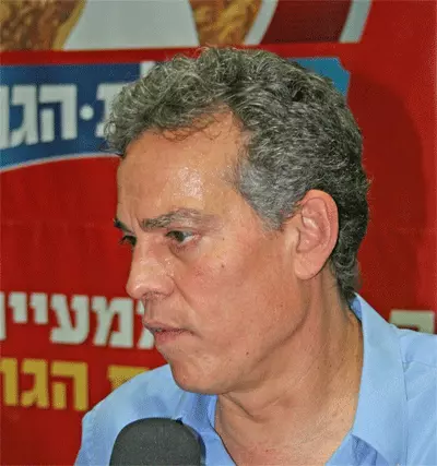 שליטה מוחלטת. בירנבוים