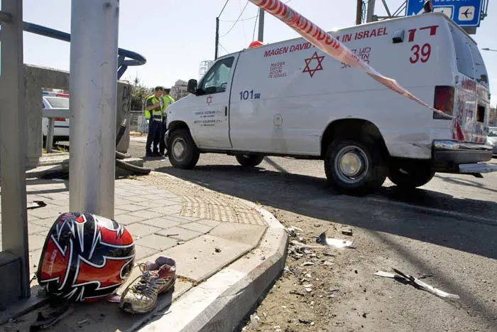 השוטרים פתחו במרדף אחר הנהג הפוגע