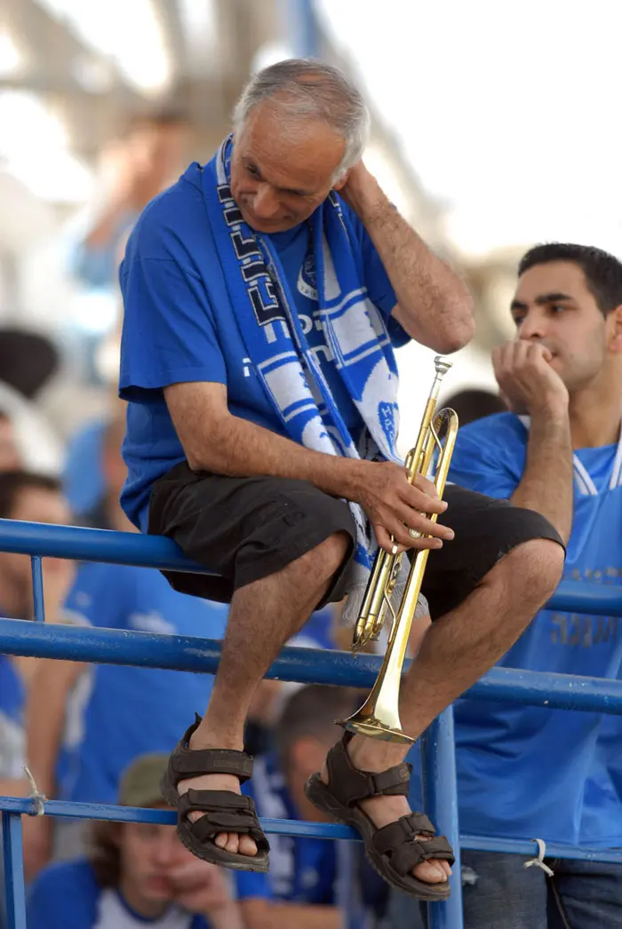 אוהד מתוסכל של הפועל פתח תקוה