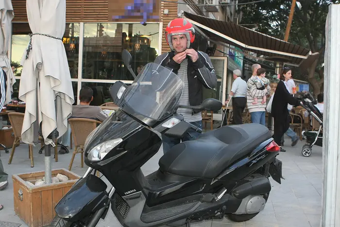 קיציס על הטוסטוס
