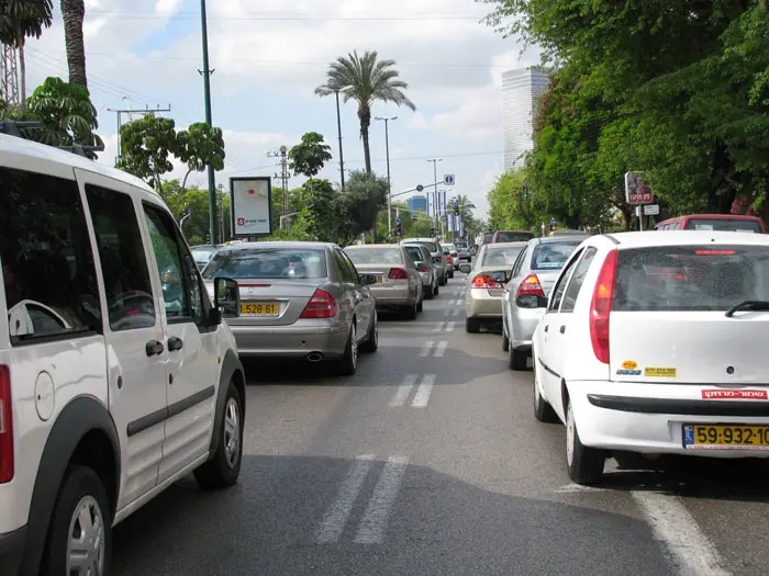 רכב פרטי צובר מדי שנה 17.31 אלף ק"מ בעוד רכב צמוד צובר 30.24 אלף ק"מ