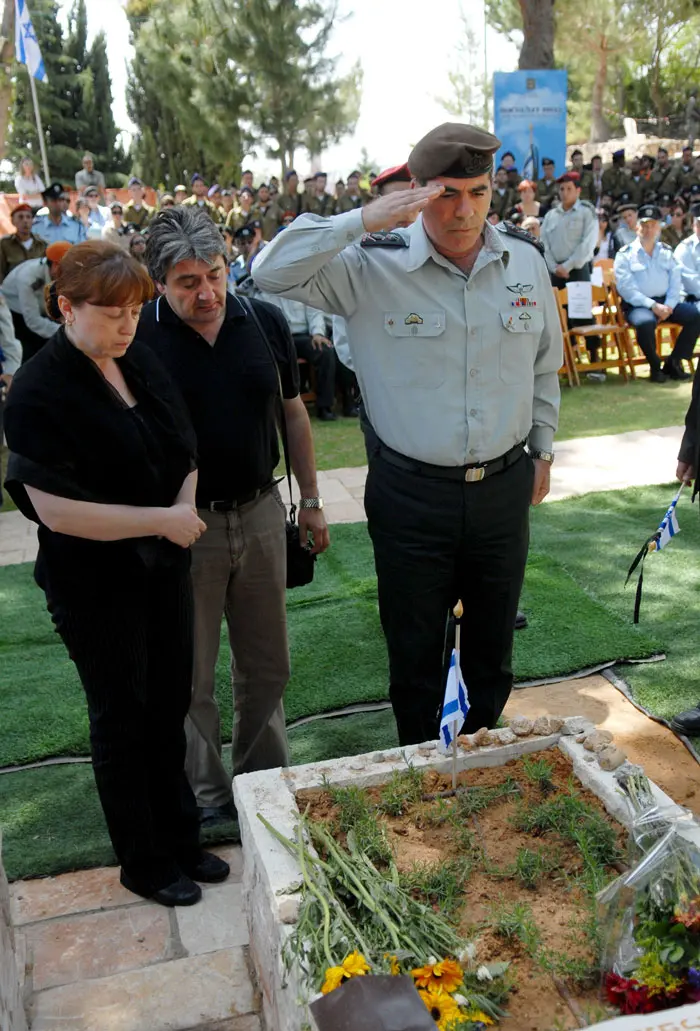 "מורשת הנופלים - לטפח את עצמת צה"ל על מנת להבטיח חיי ביטחון ושלום למדינה". אשכנזי