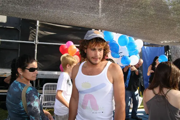 נועם