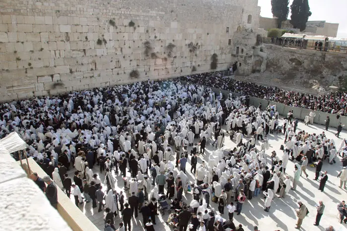 רב הכותל מבקש להפסיק את טקסי קבלת הפנים לעולים החדשים בכותל