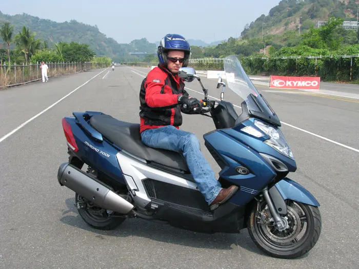 השקת קטנועי קימקו לשנת 2008 בטייוואן וסין