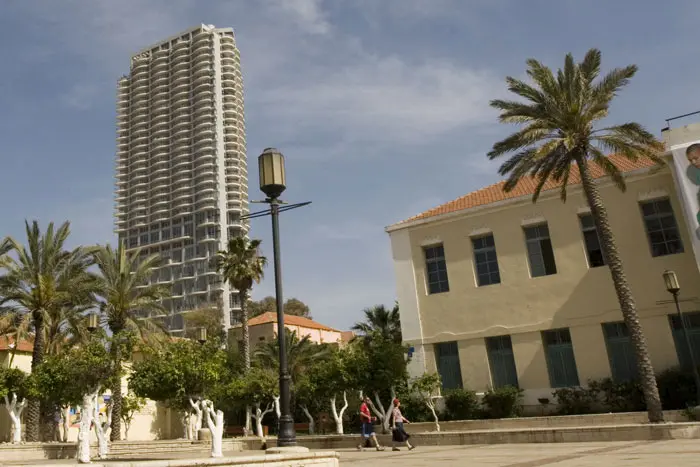 אחד מהמגדלים שהעירו את תל אביב. מגדל נחושתן בנווה צדק
