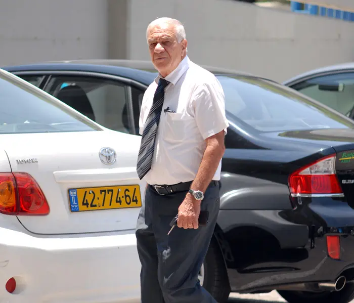 החלטה לא קלה. אבן עזרא