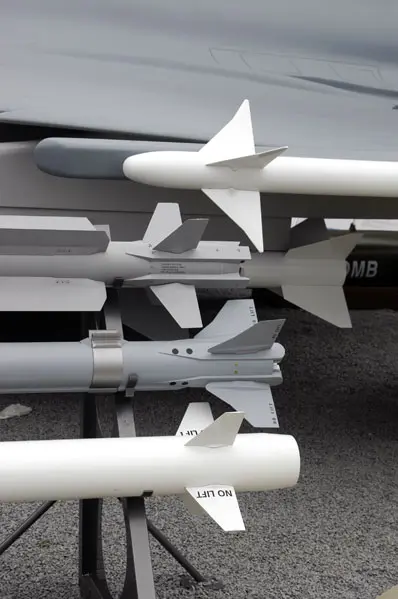הרוסים מעבירים טילים לדרום אוסטיה