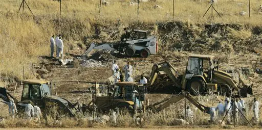 "המדינה טוענת כי היא הגיעה להסדר הטוב ביותר האפשרי לדעתה בנסיבות הכאובות הקיימות". הוצאת גופות אנשי החיזבאללה אתמול בעמיעד