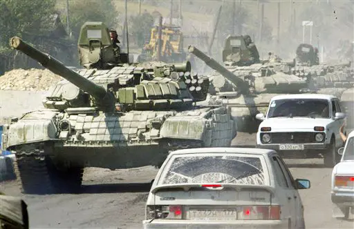 סאאקשווילי: "אין סיכוי שהיו לרוסים אלף טנקים מוכנים לפעולה בזמן כל כך קצר"