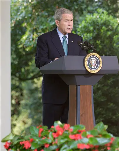 "פעלנו בנחישות כדי למנוע מהמשבר בוול סטריט להפוך למשבר עולמי", בוש.