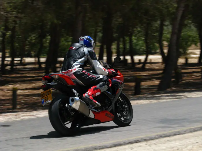 מבחן דו גלגלי סוזוקי GSXR750