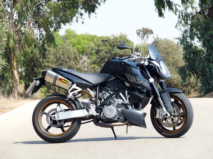 מבחן KTM סופר דיוק 990