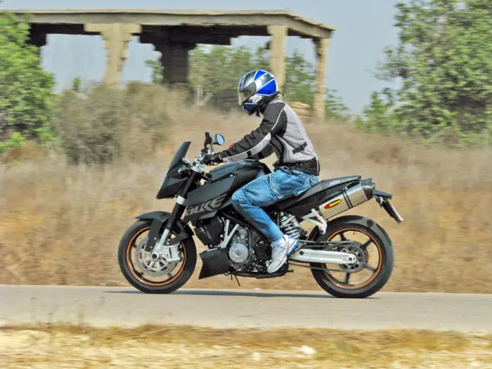 מבחן KTM סופר דיוק 990