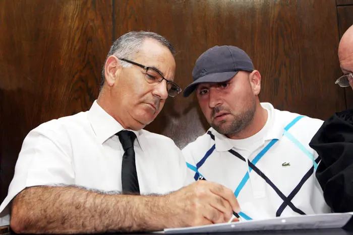 "הלקוח שאנו מייצגים טוען נמרצות ובאופן עקבי שהוא לא קשור לרצח". בן דוד ועו"ד יפתח, היום בבית המשפט