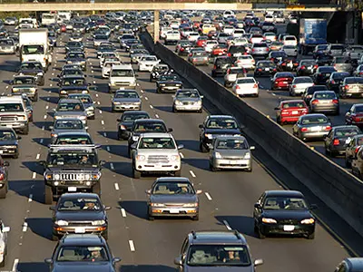 פליטת הגזים במכוניות צפויה לרדת בכ-30 אחוזים