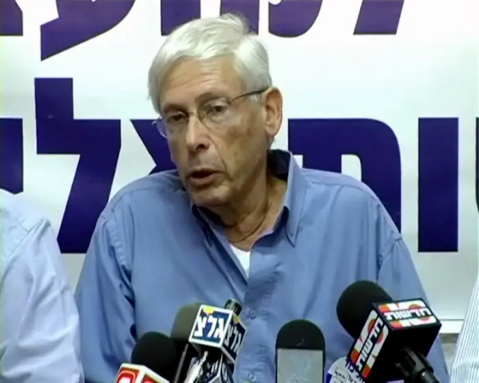 גם חוזר. בגין