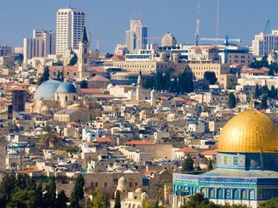 "כל ההיסטוריה הזו, כל הדם שנשפך בה, הפכו אותה לסוג של אנדרטה עבורי"  - ירושלים