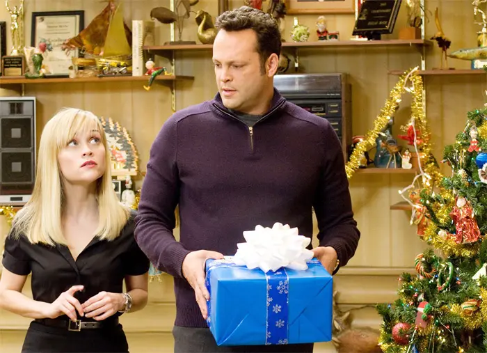 עדיין במקום הראשון - למרות הירידות. Four Christmases