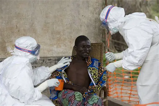 נלחמים במגפת האבולה באפריקה