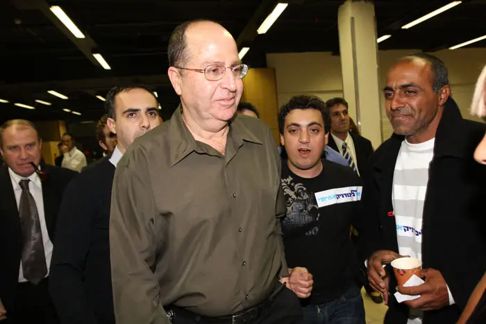 "גורמים כמו חיזבאללה וחמאס קיבלו גב והתחזקו". יעלון