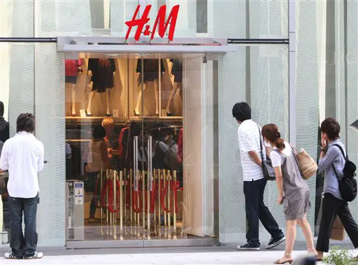 החנות הראשונה של H&M שנפתחה בטוקיו, בספטמבר