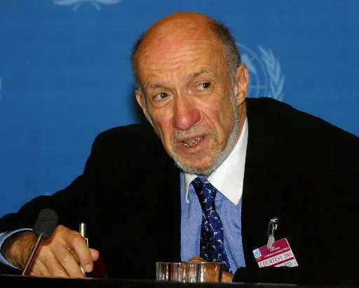 "האו"ם והחוק הבינלאומי לא מאפשרים לישראל לטעון כי פעלה מתוך הגנה עצמית". פאלק