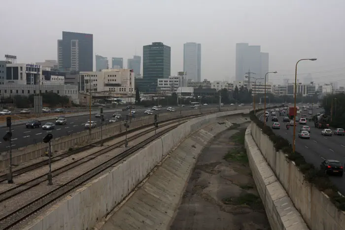 גם היום יהיה מעונן חלקית, כפי שהיה בסוף השבוע. מעונן מעל כביש איילון