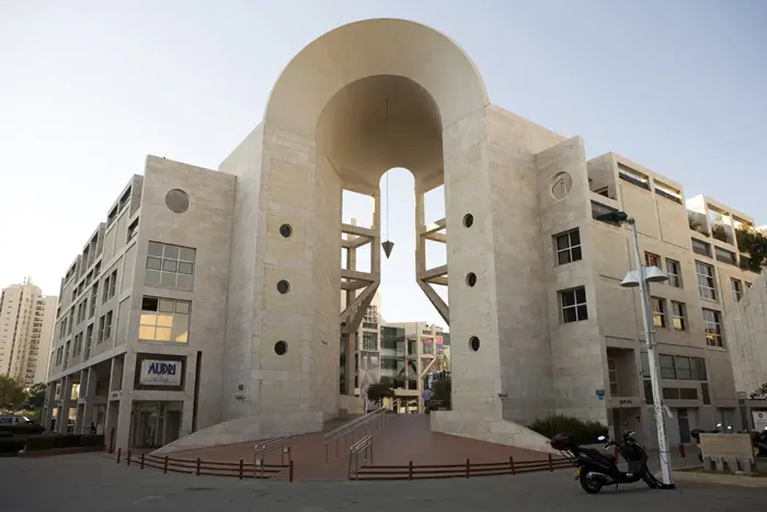 ככה זה נראה היום. האופרה הישראלית במשכן לאמנויות הבמה