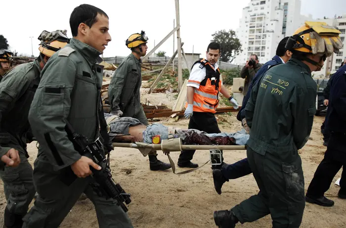 "גם הם שם בדרום קמו לבוקר של שבת אביבית וחשבו איפה יהיה יותר נעים לשתות את הקפה הבוקר? "