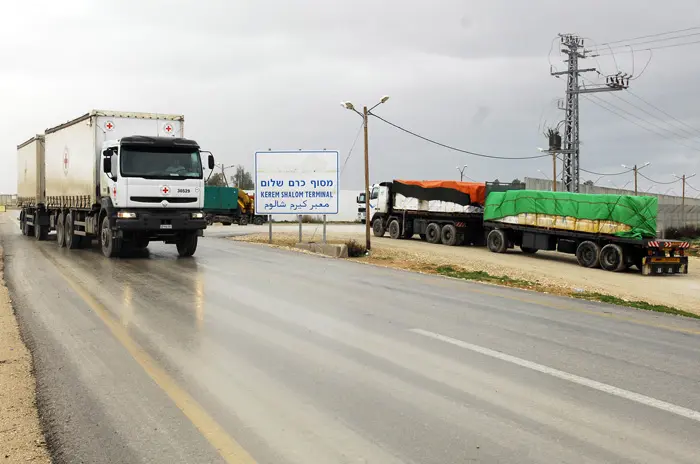 "גורמי הטרור יודעים שפיגועים חמורים ייפגעו בפעילות הסדירה של הסיוע". משאיות סיוע