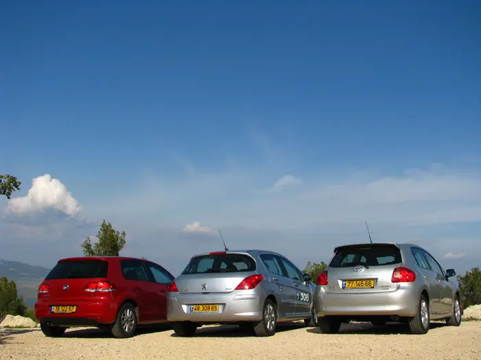 מבחן דרכים השוואתי פולקסווגן גולף TSI מול פיג'ו 308 THP מול טויוטה אוריס