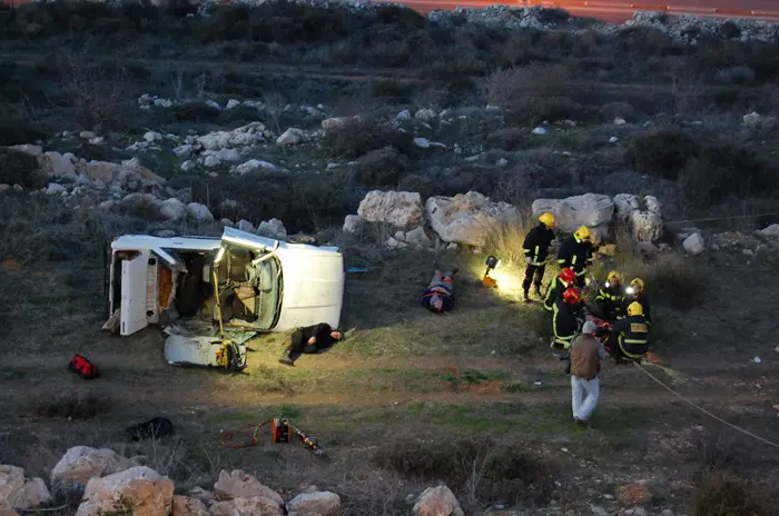 תרגיל חילוץ לכודים של הרשות הלאומית לבטיחות בדרכים וצוות ההצלה של איו"ש