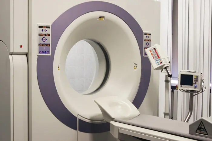 "היה צריך לבצע לכלל החולים המשתתפים בניסוי בדיקת MRI לפני תחילתו ולאחריו"