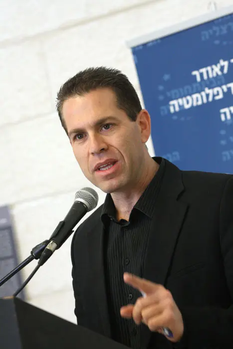 "האינטרס של ישראל הוא שיוטלו עלינו מחויבות לצמצום גזי חממה". ארדן