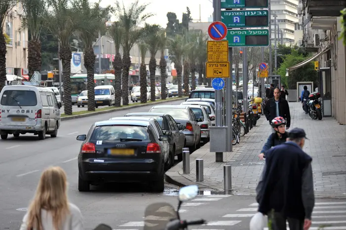 נכון ל-2008, 45% רווקים ברחובות תל אביב