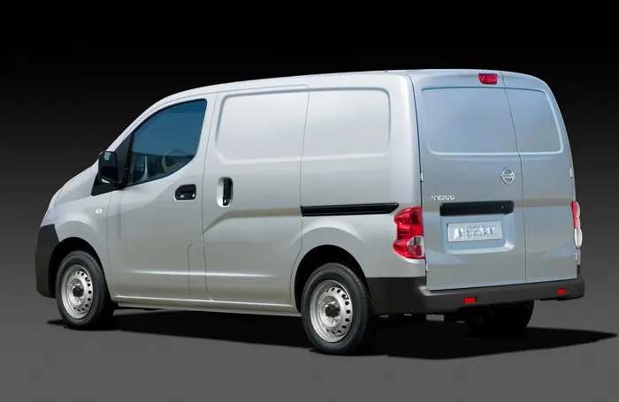 ניסאן NV200