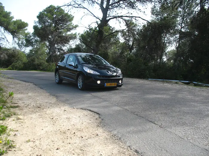 פיג'ו 207 GTI