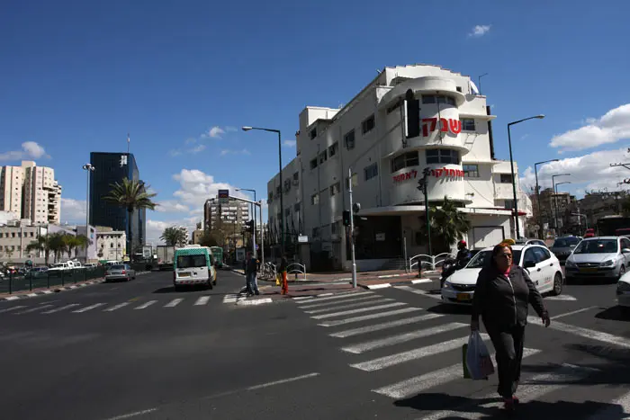 כאשר אין עומס זהו קטע כביש שנחשב מהיר יחסית עם מהירות טיפוסית של 60 עד 75 קמ"ש