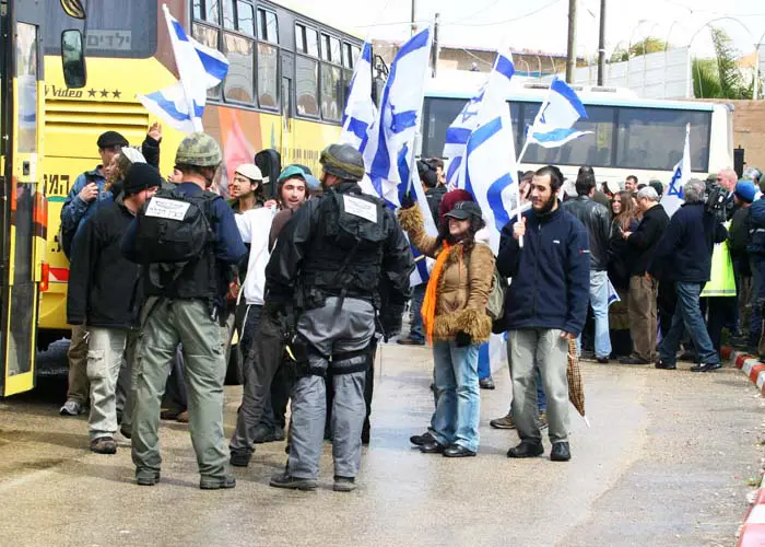 הצועדים הורשו להיכנס לנקודה בעומק העיר