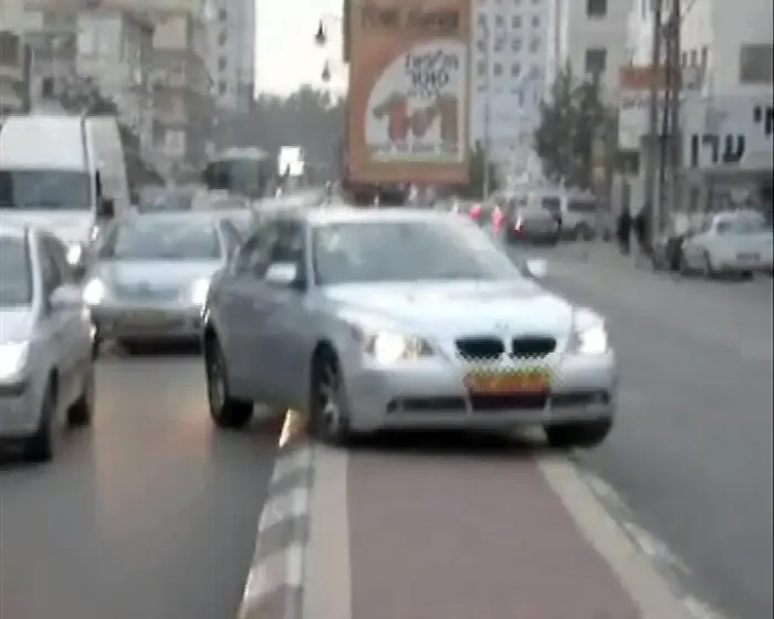 האם הנהג שכח שאסור לעשות את זה?